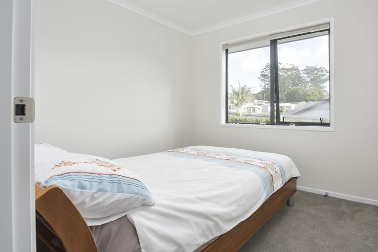 Photo of property in 43 Symes Drive, Red Beach, 0932