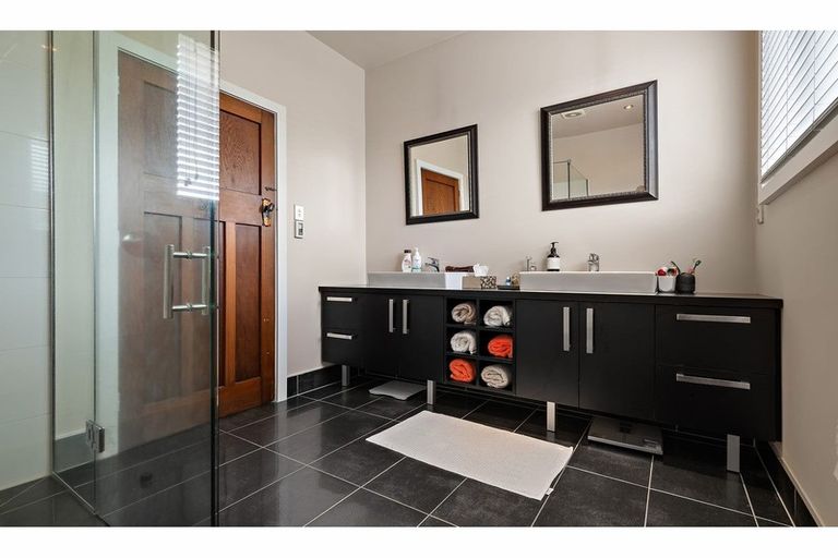 Photo of property in 6 Mortlake Street, Islington, Christchurch, 8042