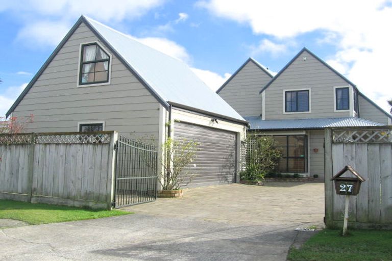 Photo of property in 27 Puriri Terrace, Roslyn, Palmerston North, 4414