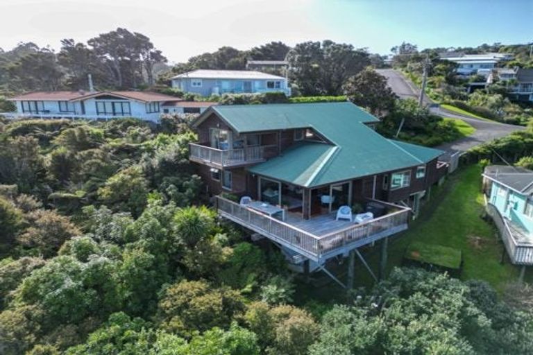 Photo of property in 58 Grand View Road, Leigh, 0985