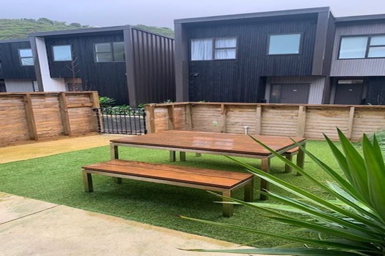 Photo of property in 16 Rua Kai Way, Brooklyn, Wellington, 6021