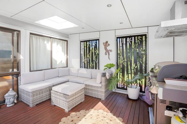 Photo of property in 336 One Tree Point Road, One Tree Point, 0118