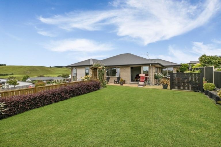 Photo of property in 39 Utopia Park Heights, Welcome Bay, Tauranga, 3112