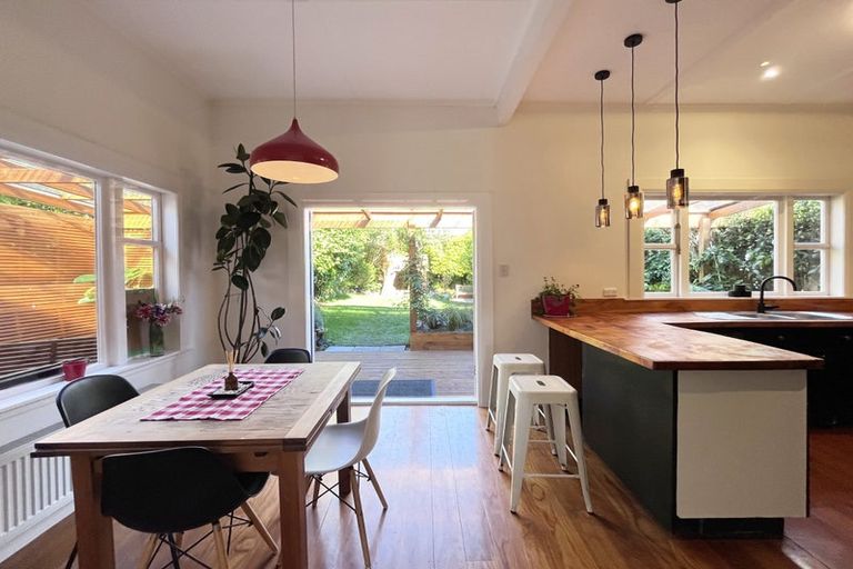 Photo of property in 25 Disley Street, Highbury, Wellington, 6012