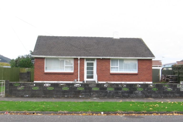 Photo of property in 4 Fisk Street, Naenae, Lower Hutt, 5011