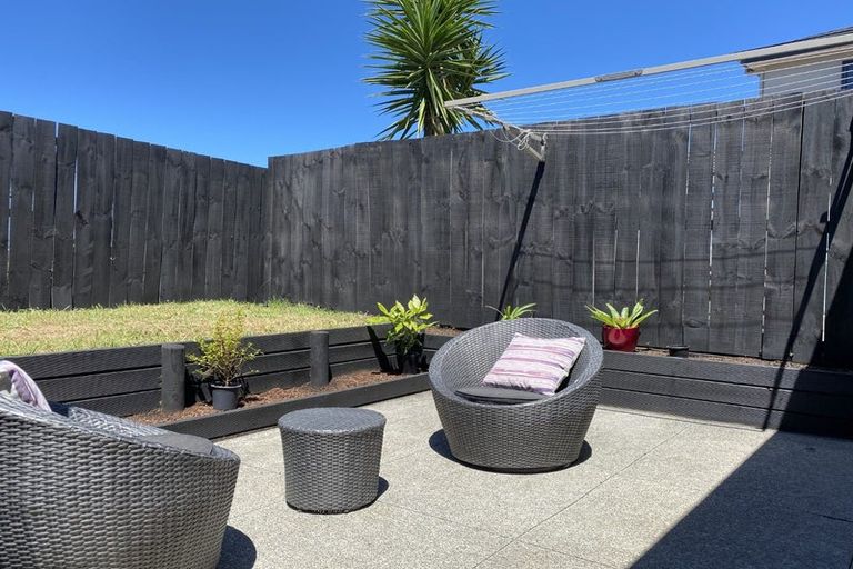 Photo of property in 65 Rising Parade, Fairview Heights, Auckland, 0632