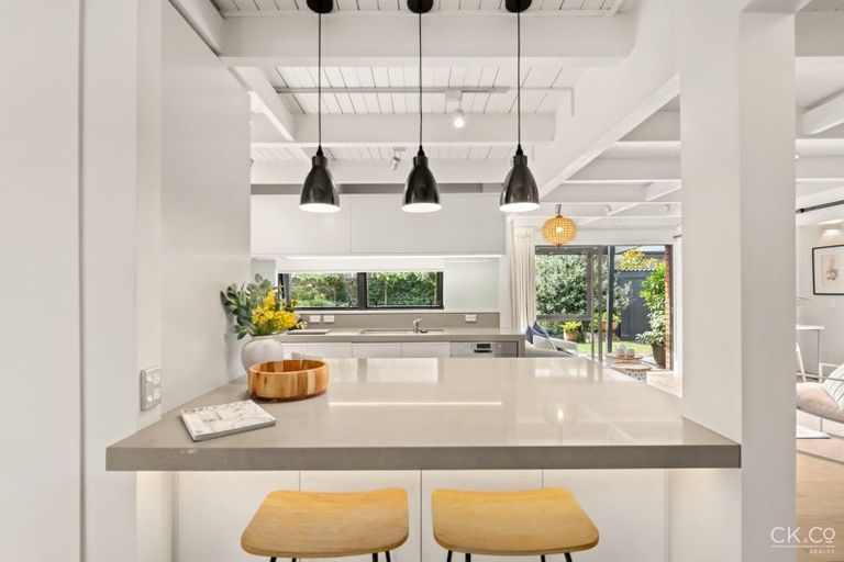 Photo of property in 32 Saint Columbans Grove, Boulcott, Lower Hutt, 5010