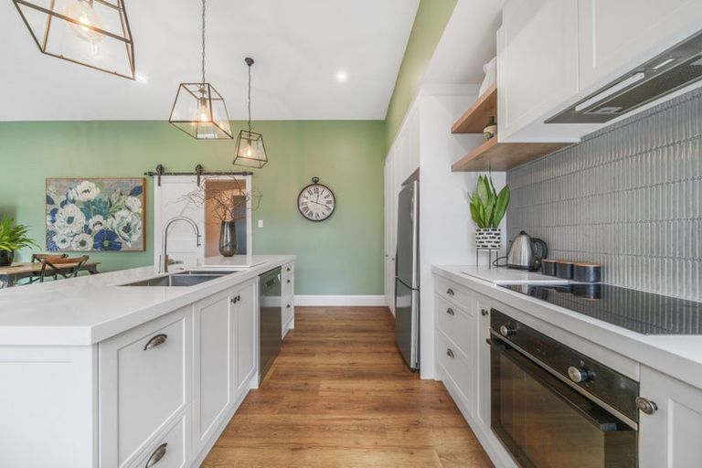 Photo of property in 184 Main North Road, Redwood, Christchurch, 8051