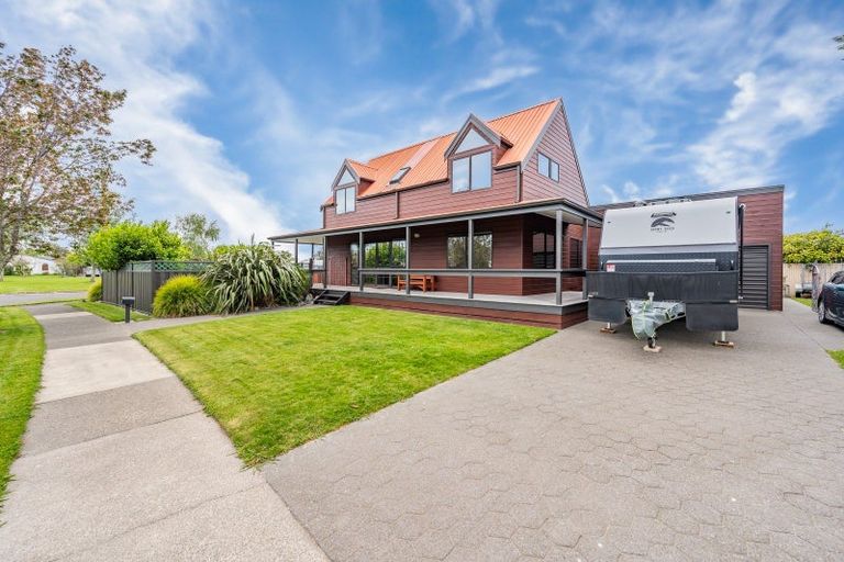 Photo of property in 22 Whiting Crescent, Greenmeadows, Napier, 4112