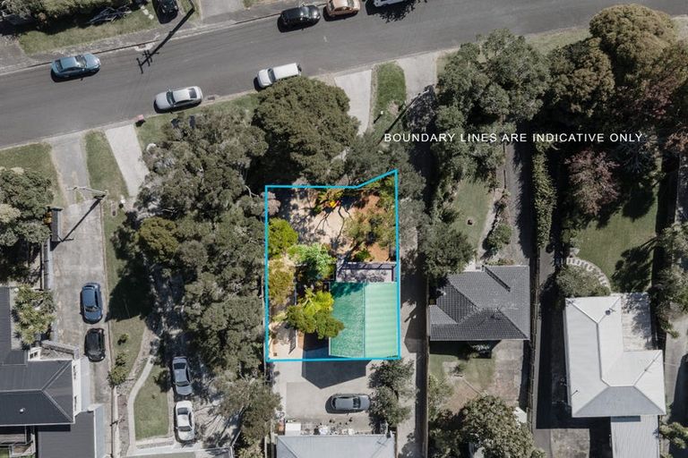 Photo of property in 33a Fairmount Road, Titirangi, Auckland, 0604