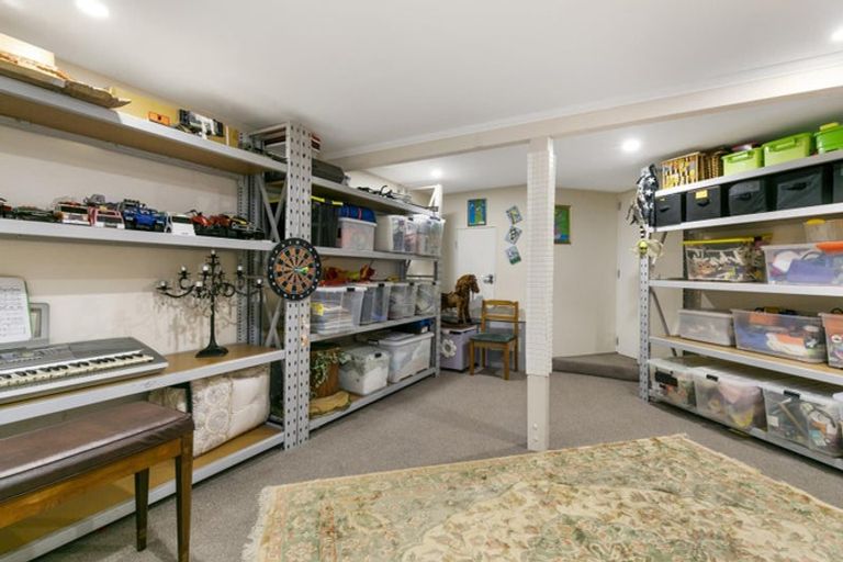 Photo of property in 23 Meadowbank Drive, Belmont, Lower Hutt, 5010