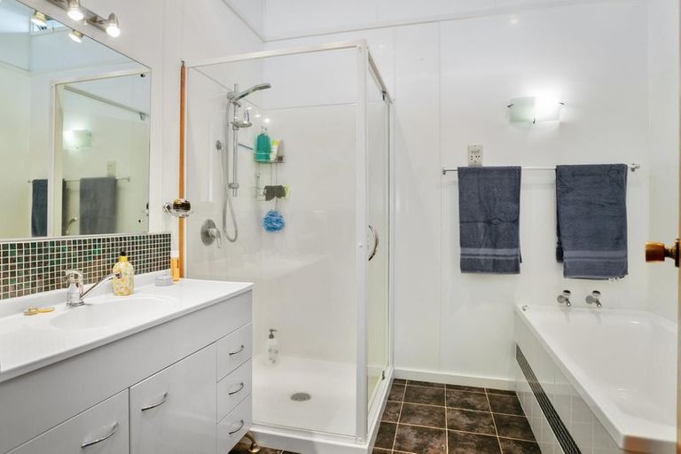 Photo of property in 8 Campbell Street, Leamington, Cambridge, 3432