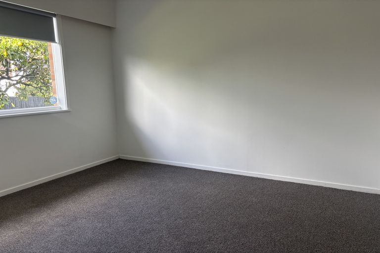 Photo of property in 2/58 Rimu Street, New Lynn, Auckland, 0600