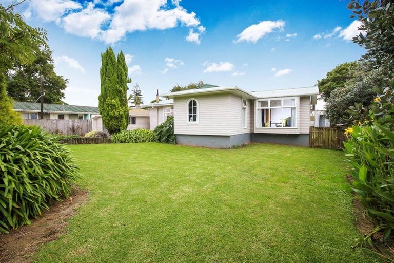 Photo of property in 12 Dreifuss Place, Mangere East, Auckland, 2024