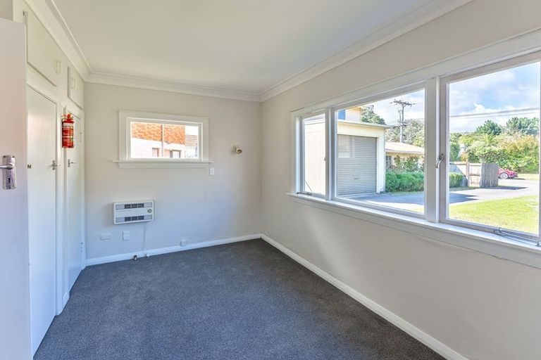 Photo of property in 69 Te Moana Road, Waikanae Beach, Waikanae, 5036