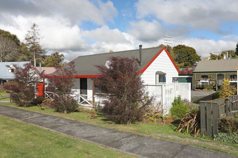 Photo of property in 11a Milne Street, Marton, 4710