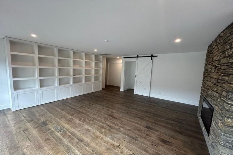 Photo of property in 11 Old Racecourse Road, Albert Town, Wanaka, 9305