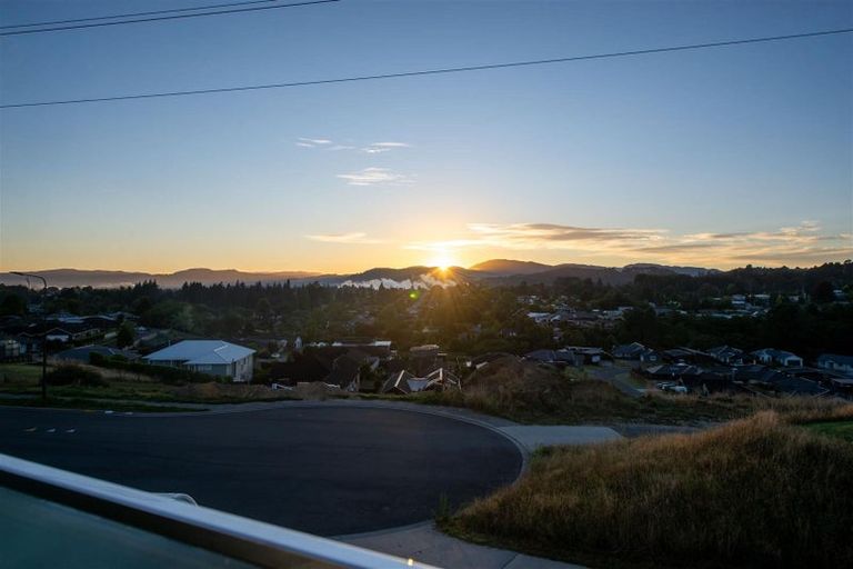 Photo of property in 39 Great Road West, Matipo Heights, Rotorua, 3015