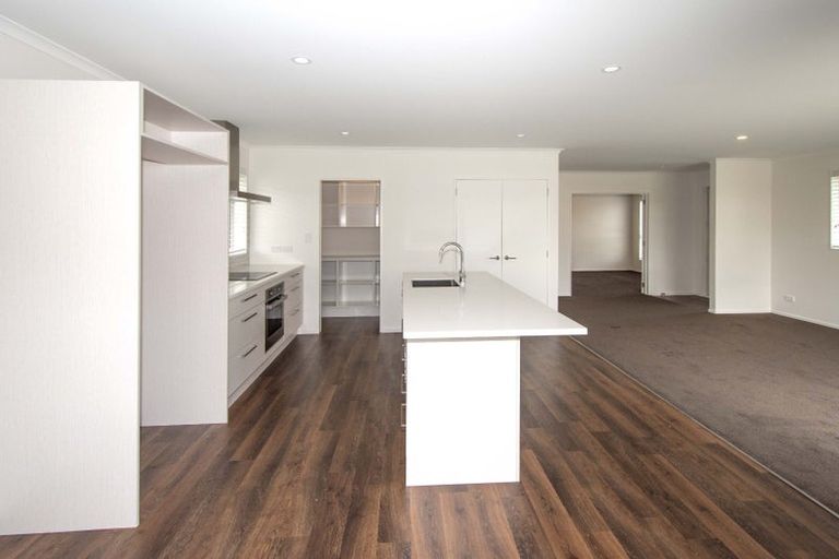 Photo of property in 31 Tara Crescent, Woodend, 7610