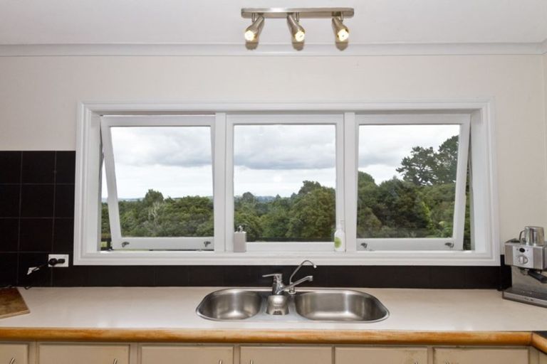 Photo of property in 126 Gatfield Road, Kaukapakapa, 0873