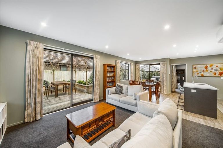 Photo of property in 4 Koareare Avenue, Halswell, Christchurch, 8025