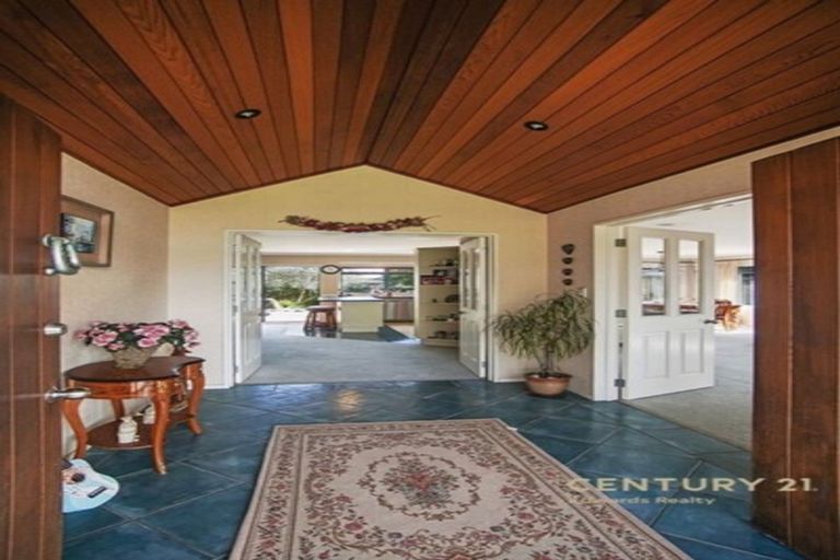 Photo of property in 21 Macnean Drive, East Tamaki Heights, Auckland, 2016