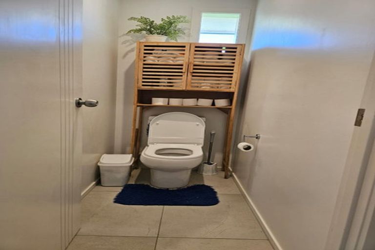 Photo of property in 27 Hill Crescent, Papakura, 2110