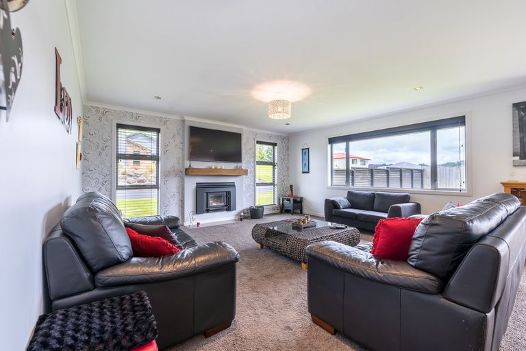 Photo of property in 9 Reeves Street, Green Island, Dunedin, 9018