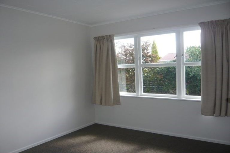 Photo of property in 150 Sandwich Road, St Andrews, Hamilton, 3200