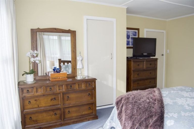 Photo of property in 17 Main Road, Harihari, 7884