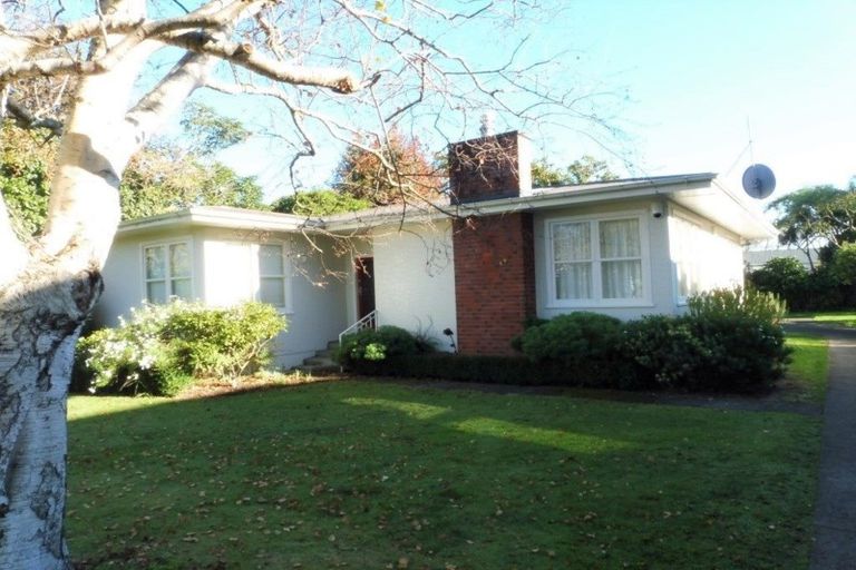 Photo of property in 38 Parsons Street, Saint Johns Hill, Whanganui, 4501