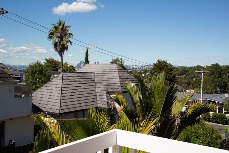 Photo of property in 3/188 Onewa Road, Birkenhead, Auckland, 0626