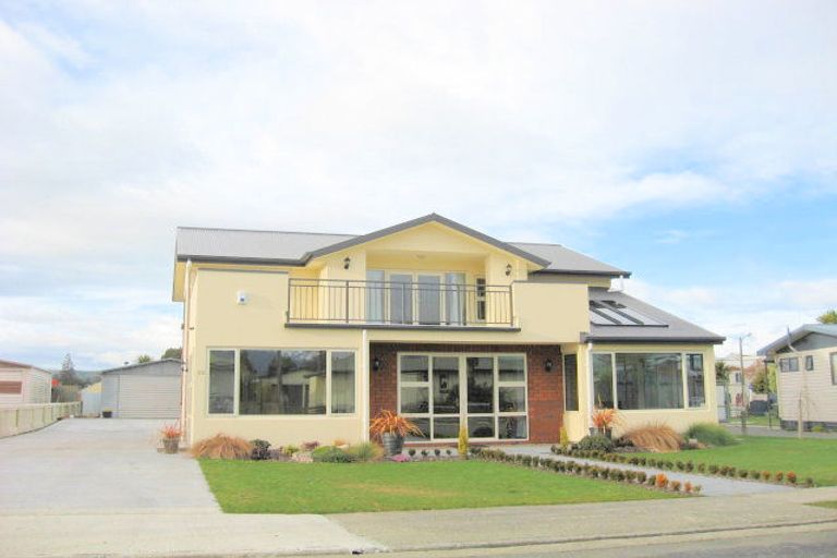 Photo of property in 22 Moana Crescent, Te Anau, 9600