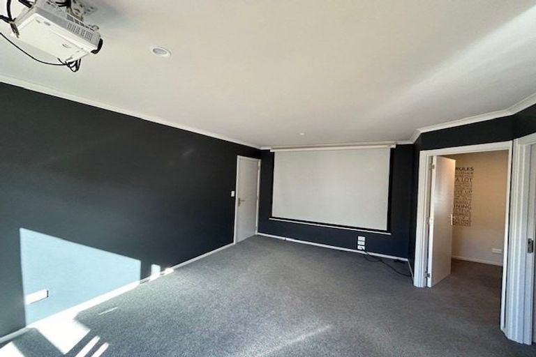 Photo of property in 21 Grabella Place, Papamoa Beach, Papamoa, 3118