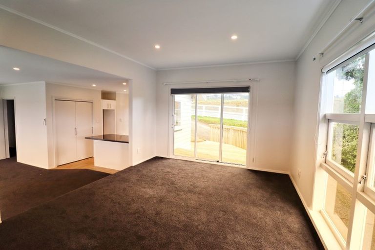 Photo of property in 71 Moorefield Road, Johnsonville, Wellington, 6037