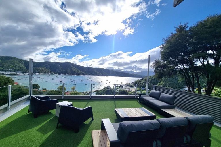 Photo of property in 29 Amelia Crescent, Waikawa, Picton, 7220