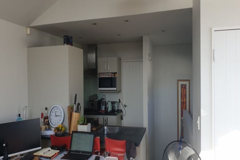 Photo of property in 2/473 Barbadoes Street, Edgeware, Christchurch, 8013