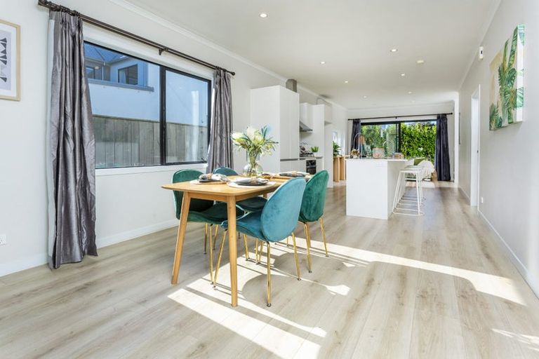 Photo of property in 10 Grey Warbler Road, Hobsonville, Auckland, 0616