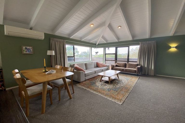 Photo of property in 6 Lingham Crescent, Torbay, Auckland, 0630