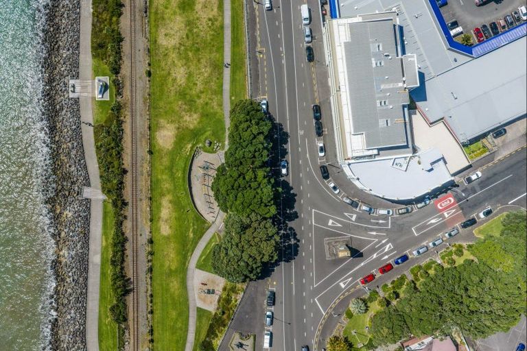 Photo of property in 1c Queen Street, New Plymouth, 4310