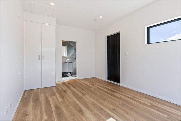 Photo of property in 70 Opoka Street, Papakura, 2110