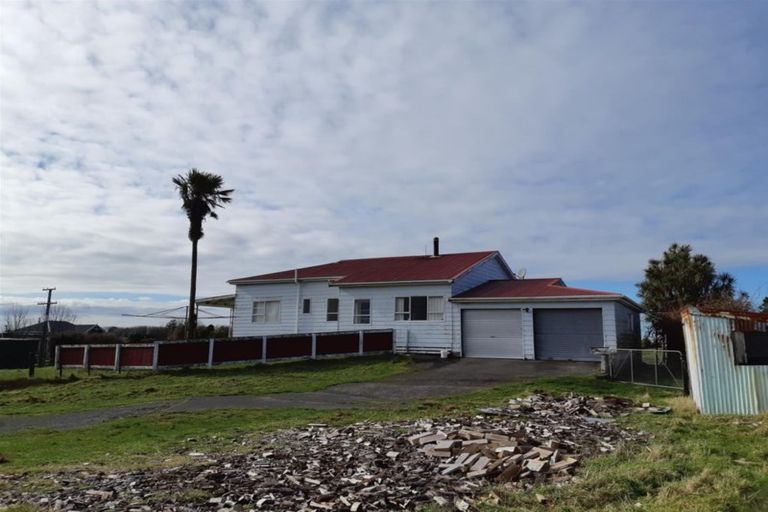 Photo of property in 21 Kelly Street, Midhirst, Stratford, 4394