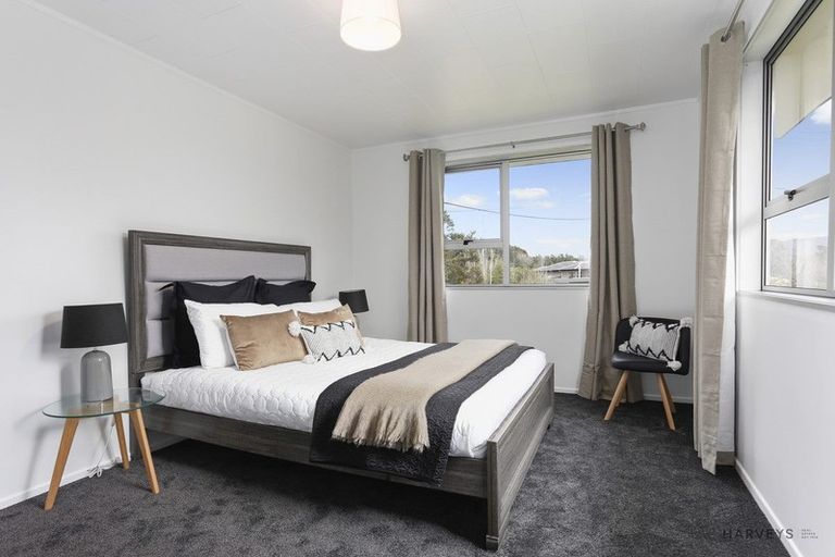 Photo of property in 110 Parrs Cross Road, Sunnyvale, Auckland, 0612