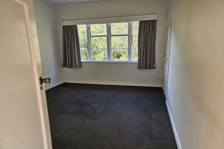Photo of property in 51 Albemarle Road, Northland, Wellington, 6012