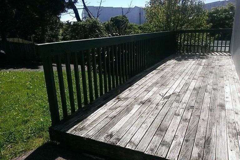 Photo of property in 18a Riserra Drive, Ranui, Auckland, 0612