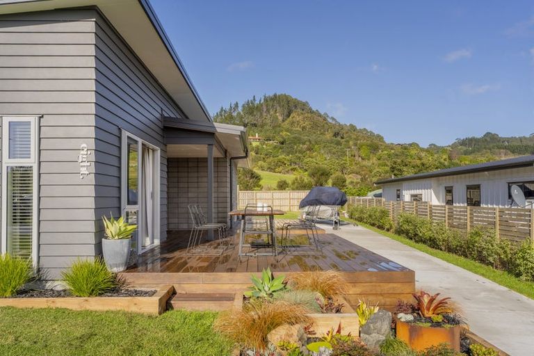 Photo of property in 8 Fred Harsant Drive, Cooks Beach, 3591