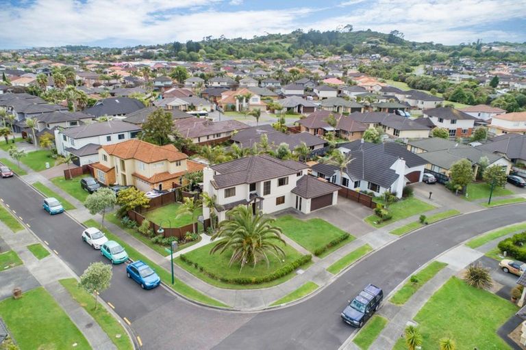 Photo of property in 38 Baltersan Drive, Flat Bush, Auckland, 2016