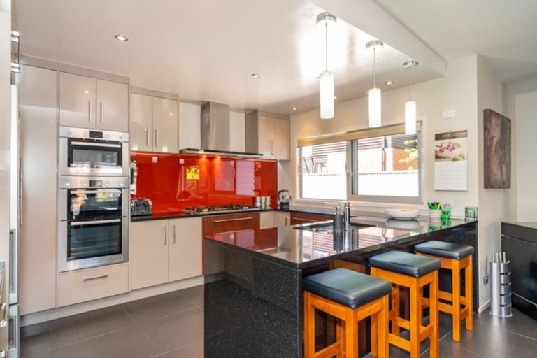 Photo of property in 9 Parkwood Grove, Trentham, Upper Hutt, 5018