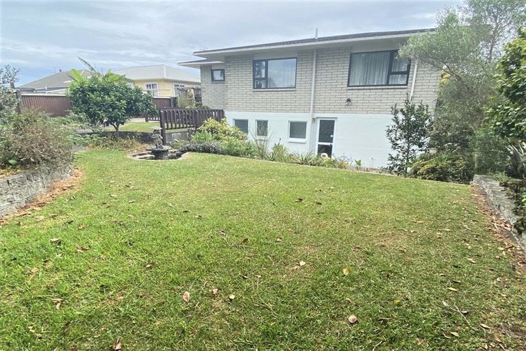Photo of property in 30 Karaka Street, Merrilands, New Plymouth, 4312
