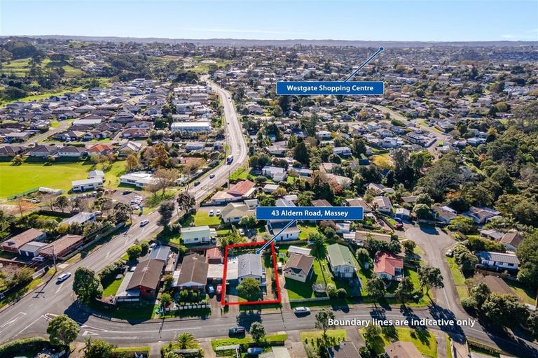 Photo of property in 43 Aldern Road, Massey, Auckland, 0614
